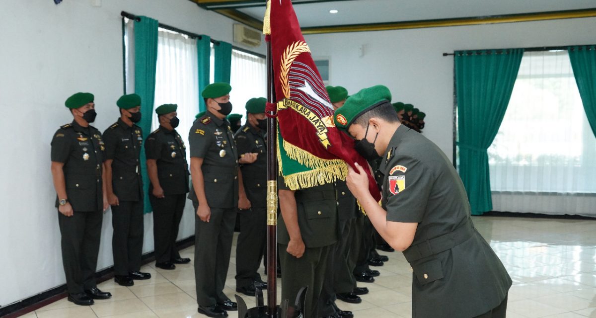 Komandan Korem 084/BJ Pimpin Serah Terima Jabatan Kasi Pers Kasrem